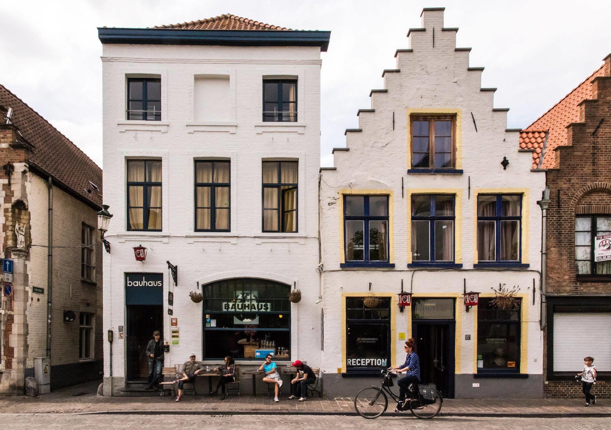 St Christopher'S Inn Hostel At The Bauhaus Brugge Eksteriør billede